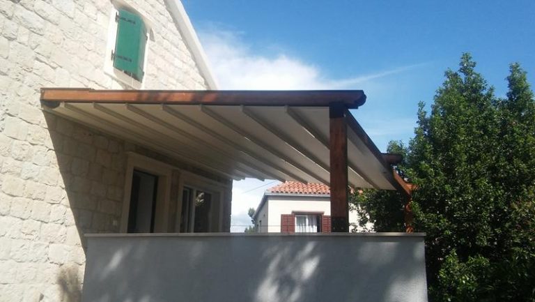 Tenda na terasi u Splitu