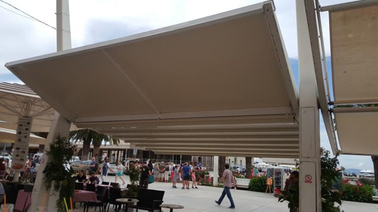 Tenda na terasi u Splitu