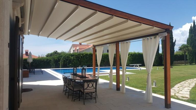 Tenda na terasi u Splitu