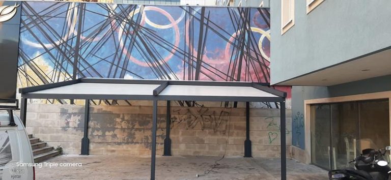 Tenda na terasi u Splitu