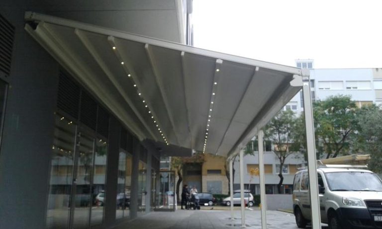 Pergola tenda na terasi u Splitu
