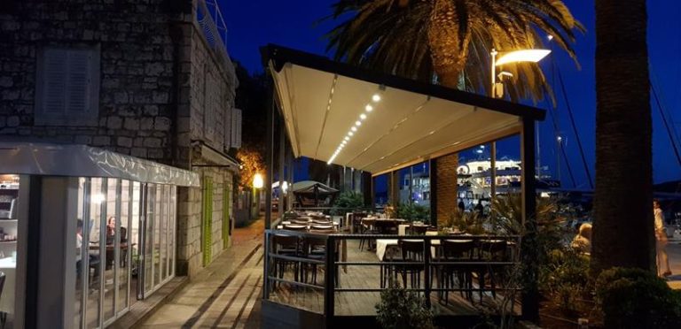 Pergola tenda na terasi u Splitu