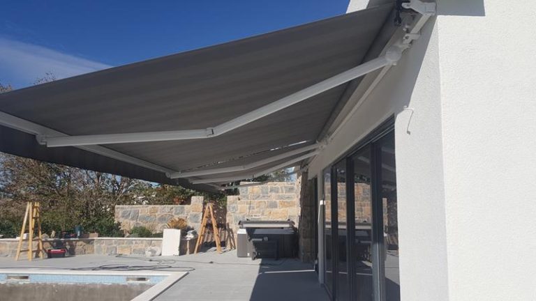 Zglobna tenda za terasu – Nešto Novo Split