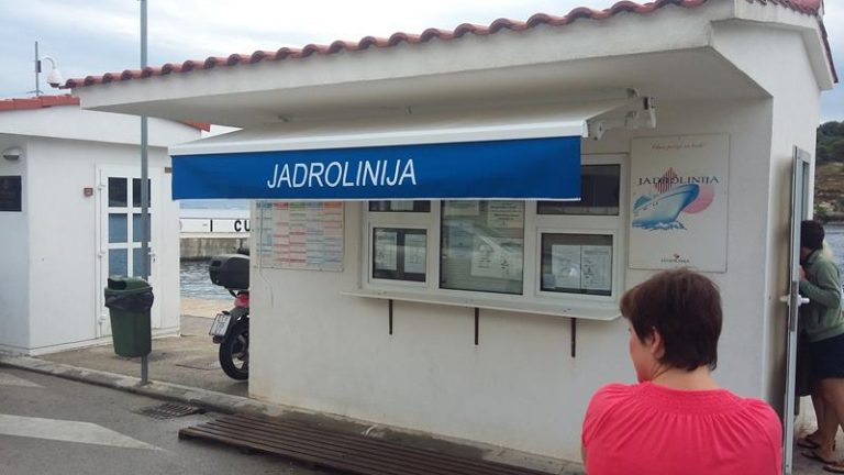 Zglobna tenda za terasu – Nešto Novo Split