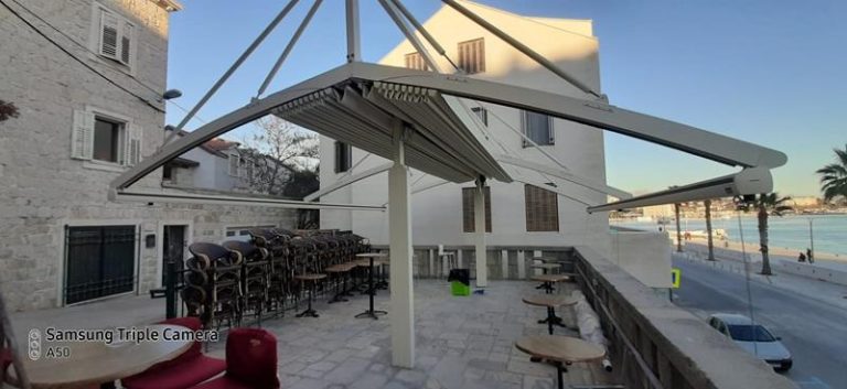 Pergola tenda na terasi u Splitu